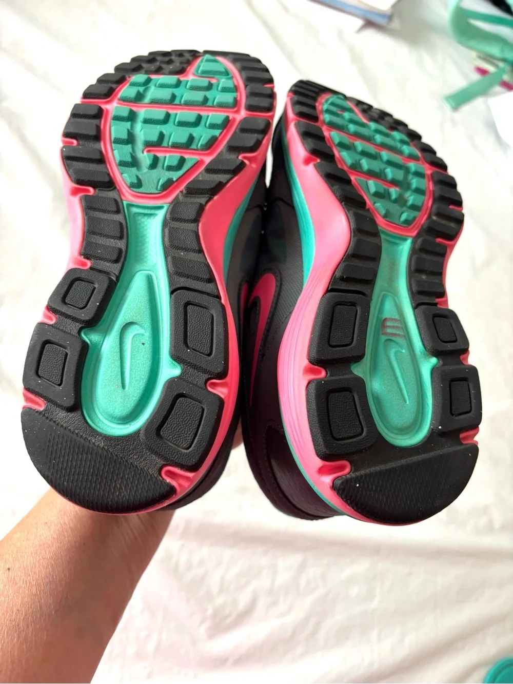 NWOT Nike Turquoise Pink Dual Fusion Run 3 Fitsole SZ 7.5